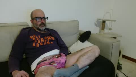 simi online show from December 20, 9:33 pm