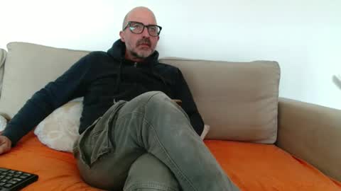 simi online show from January 14, 12:44 pm