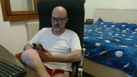 simi online show from April 21, 5:50 pm