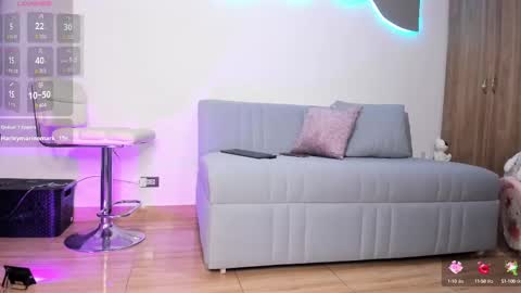 Snapshot of newbarbiedolly chatting on September 19, 10:32 pm ximena online show from September 19, 10:32 pm