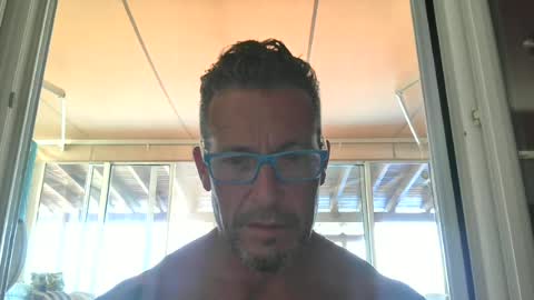 Newbdes online show from July 3, 5:58 am
