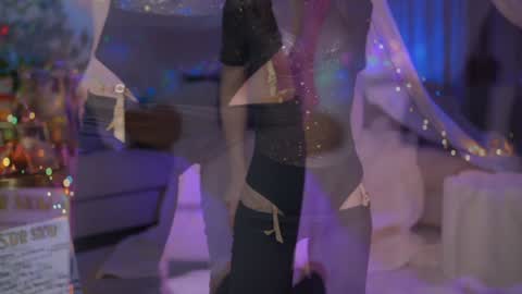 Snapshot of newchloe18 chatting on November 15, 9:11 pm newchloe18 online show from November 15, 9:11 pm