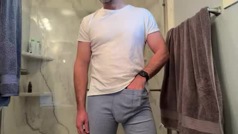 newguy_097 online show from February 15, 3:09 pm