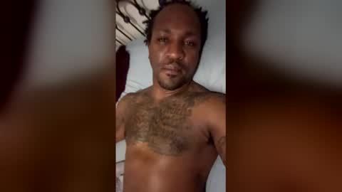 Snapshot of newsong2301 chatting on February 20, 6:37 am newsong2301 online show from February 20, 6:37 am