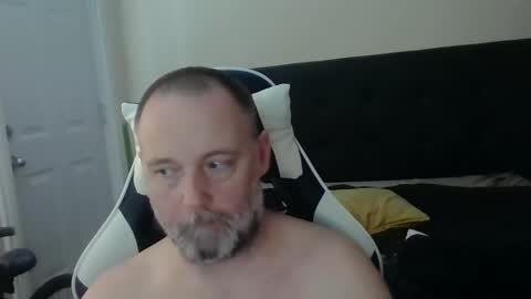 Snapshot of newvvorld chatting on December 2, 6:43 pm NewWorld online show from December 2, 6:43 pm