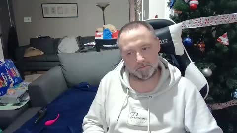 NewWorld online show from December 23, 3:01 pm