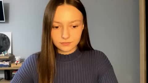 Snapshot of next_fantasy_bb chatting on November 7, 2:06 pm Agne online show from November 7, 2:06 pm