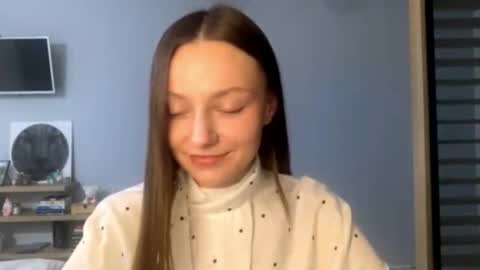 Snapshot of next_fantasy_bb chatting on December 4, 2:59 pm Agne online show from December 4, 2:59 pm