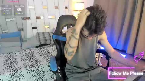 Snapshot of nextboywell1 chatting on March 18, 3:20 am Yeison online show from March 18, 3:20 am