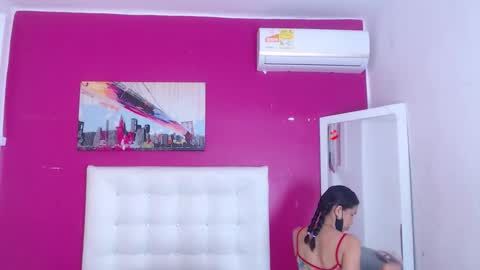 Snapshot of nextdoor_fantasy chatting on February 4, 3:23 am nextdoor_fantasy online show from February 4, 3:23 am