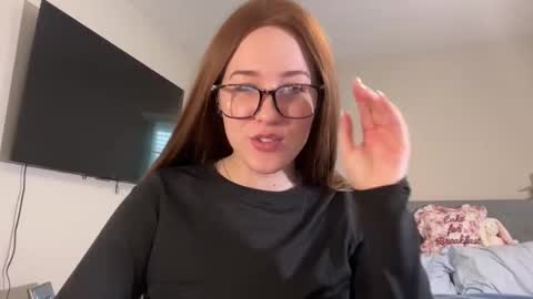 Lauren online show from April 2, 3:20 pm