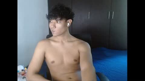 Snapshot of ney_quiroz chatting on August 1, 7:13 pm ney hotman online show from August 1, 7:13 pm