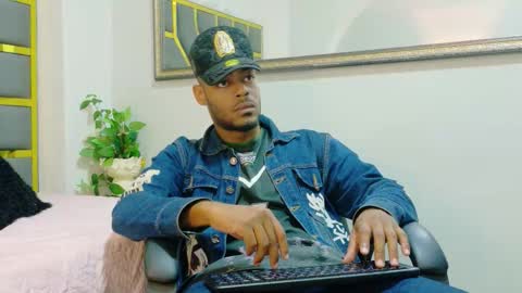 Snapshot of neytanmalcon chatting on November 19, 8:20 pm neytanmalcon online show from November 19, 8:20 pm