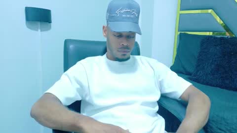 Snapshot of neytanmalcon chatting on November 24, 10:42 pm neytanmalcon online show from November 24, 10:42 pm