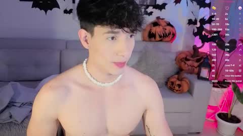   online show from November 1, 11:40 pm