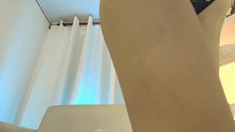  Angie   Instagram  angie julianac add me online show from January 31, 12:29 pm