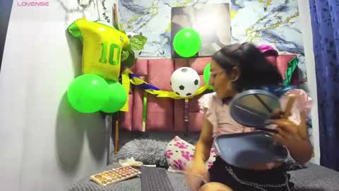 nezukoks online show from June 26, 3:33 am