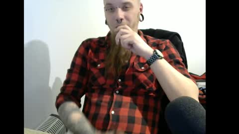 Snapshot of nezvers chatting on March 3, 5:07 pm YouPick online show from March 3, 5:07 pm