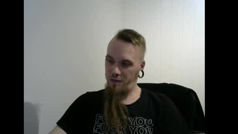 Snapshot of nezvers chatting on March 4, 8:49 pm YouPick online show from March 4, 8:49 pm