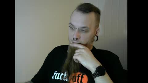 Snapshot of nezvers chatting on March 9, 3:49 pm YouPick online show from March 9, 3:49 pm