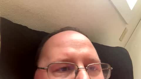 Snapshot of nhtechjoel chatting on January 5, 7:39 pm Nhtech online show from January 5, 7:39 pm