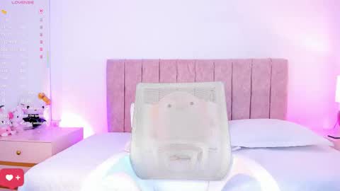 Nia online show from March 12, 7:09 pm