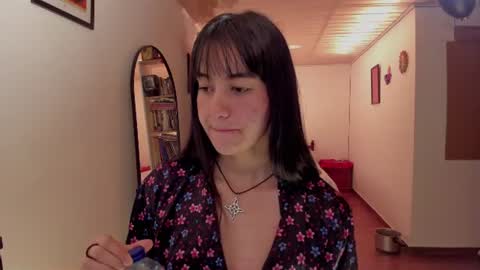 Snapshot of nia_blaze chatting on June 19, 3:38 pm Nia online show from June 19, 3:38 pm