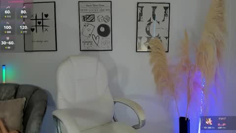 Nia online show from October 16, 1:01 pm