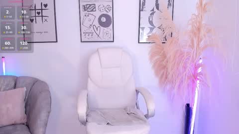 Nia online show from October 22, 1:00 pm