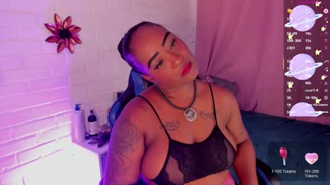 Nia online show from November 13, 10:58 am