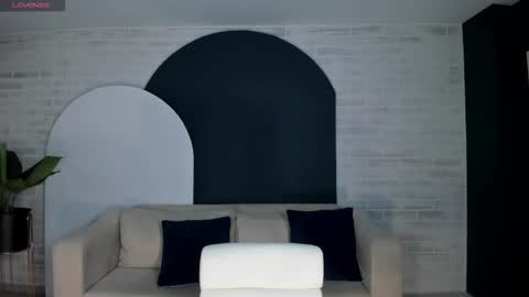 SQUIRTER DOLL    online show from October 5, 5:22 pm