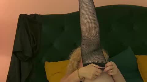 Nia MILF GRANNY MATURE online show from November 4, 6:51 pm