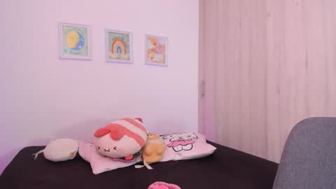 Snapshot of nianoretti chatting on February 28, 4:30 pm Nia online show from February 28, 4:30 pm