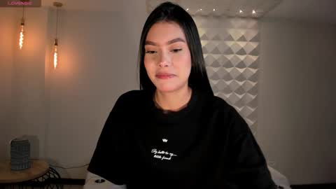 Call me Nia  online show from February 1, 5:11 pm