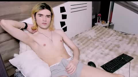 Nick PVT is open FanslyTwitter - Nic kycb online show from March 17, 1:03 pm