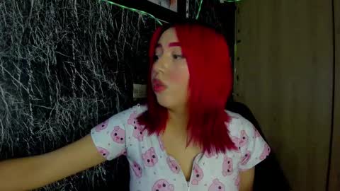 Snapshot of nicecherry_ chatting on September 29, 12:49 am Michell online show from September 29, 12:49 am
