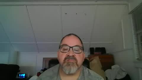 Snapshot of niceguy7208 chatting on June 2, 3:41 am niceguy7208 online show from June 2, 3:41 am