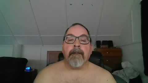 Snapshot of niceguy7208 chatting on June 22, 3:25 am niceguy7208 online show from June 22, 3:25 am