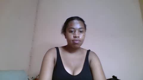 Snapshot of nicelly01 chatting on May 9, 2:22 pm nicelly01 online show from May 9, 2:22 pm