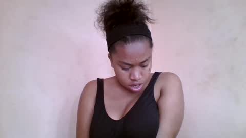 nicelly01 online show from July 3, 7:26 am