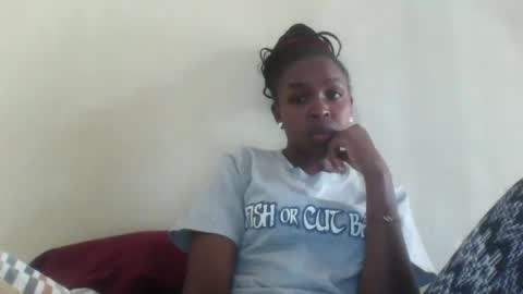 Snapshot of nicemillow chatting on December 4, 1:09 pm nicemillow online show from December 4, 1:09 pm