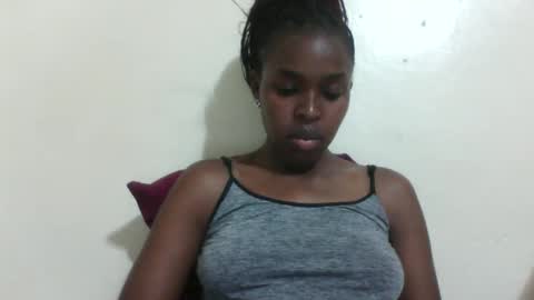 Snapshot of nicemillow chatting on December 6, 3:55 pm nicemillow online show from December 6, 3:55 pm