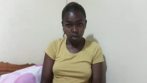 Snapshot of nicemillow chatting on March 5, 2:57 am nicemillow online show from March 5, 2:57 am