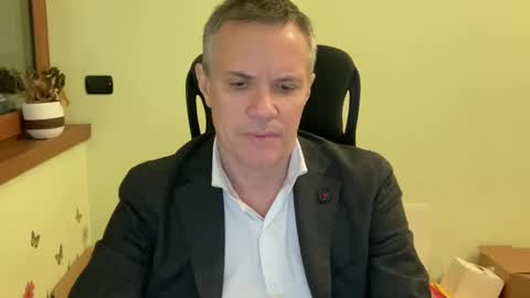 Snapshot of niceshy_71 chatting on December 20, 1:03 am Andrew online show from December 20, 1:03 am