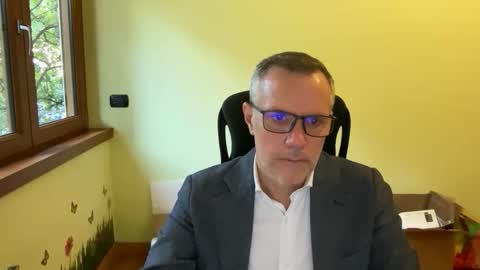 Snapshot of niceshy_71 chatting on October 22, 3:34 pm Andrew online show from October 22, 3:34 pm