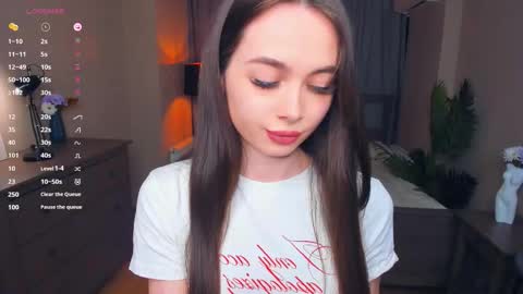 Nicole online show from February 8, 7:39 pm