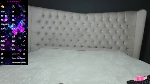 Nichole online show from September 15, 10:48 am