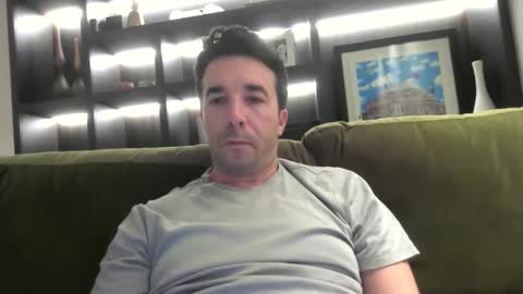 Snapshot of niciboi chatting on October 19, 9:48 pm James online show from October 19, 9:48 pm