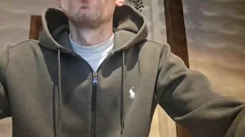 nick194207 online show from December 17, 8:26 pm