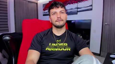 Snapshot of nick_klaus chatting on October 30, 11:05 pm Nick Klaus online show from October 30, 11:05 pm